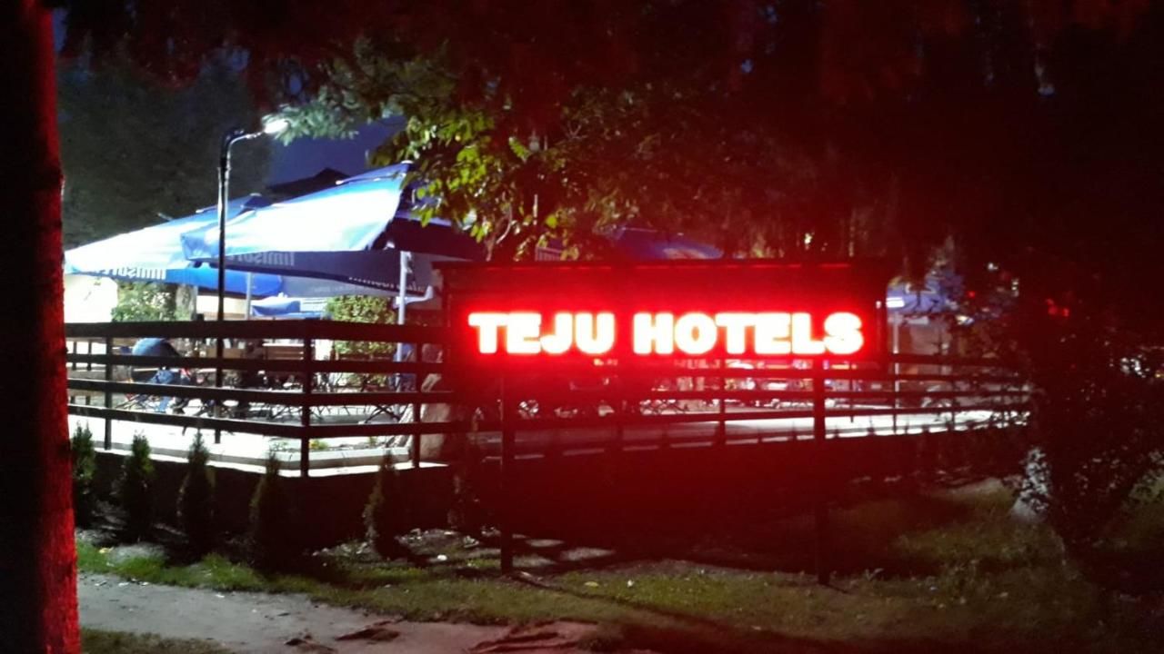 Отель Teju Hotels Слэник-28