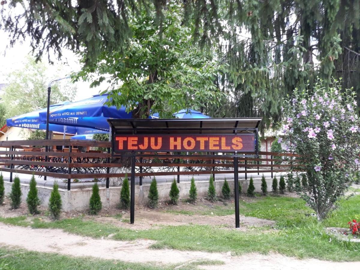 Отель Teju Hotels Слэник-29