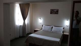 Отель Teju Hotels Слэник Номер Делюкс с кроватью размера «king-size»-2