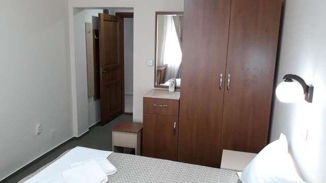 Отель Teju Hotels Слэник-42