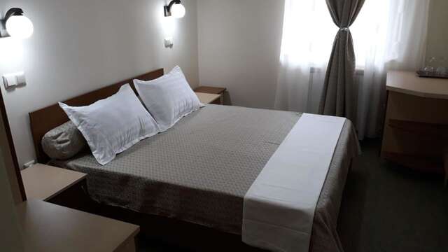 Отель Teju Hotels Слэник-44