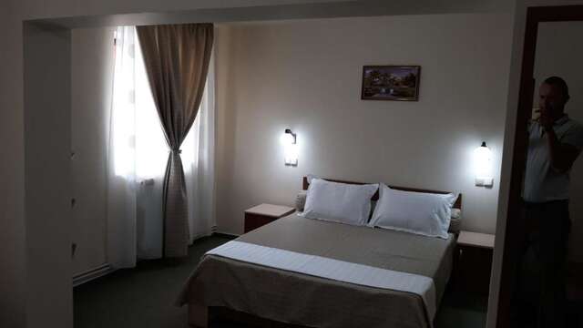 Отель Teju Hotels Слэник-57